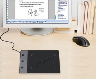 難しい悩み ペンタブレットをどこに配置するか Illustab